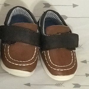 Carters every step shoes